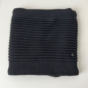 Lululemon Sweet and Sherpa Neckwarmer - Black